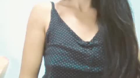 brunela online show from November 12, 2025, 9:53 am