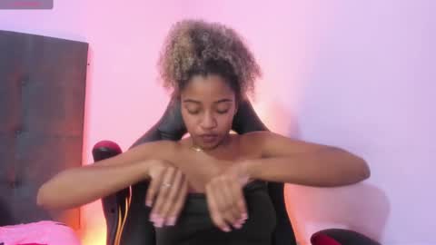 Lady  online show from January 12, 2025, 5:33 pm