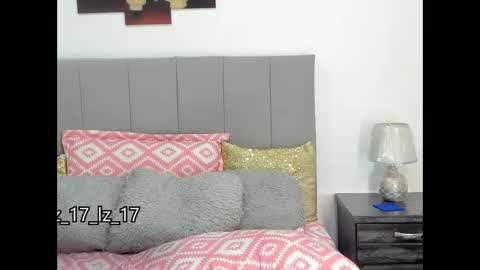 lizathomson online show from September 23, 2025, 9:51 pm