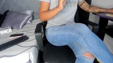 brunette online show from January 5, 2025, 7:17 pm