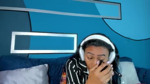 brunette online show from March 5, 2025, 7:06 pm