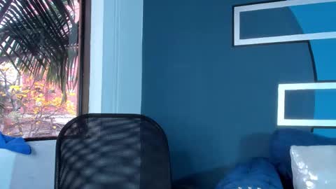 brunette online show from March 9, 2025, 5:17 pm