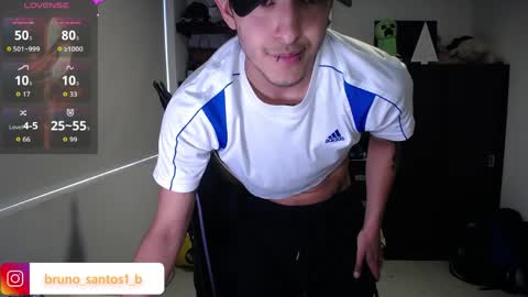 Snapshot of bruno_santos1 chatting on March 31, 2026, 12:05 pm Bruno online show from March 31, 2026, 12:05 pm