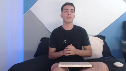 Bruno online show from December 2, 2025, 1:39 pm