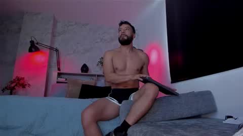 Andres Suarez online show from November 21, 2025, 7:23 pm