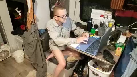 Snapshot of brushsquach chatting on March 17, 2026, 5:11 am Steve... aka SkinnieDippin aka TimberTramp online show from March 17, 2026, 5:11 am