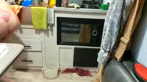 Snapshot of brushsquach chatting on March 31, 2026, 4:24 am Steve... aka SkinnieDippin aka TimberTramp online show from March 31, 2026, 4:24 am