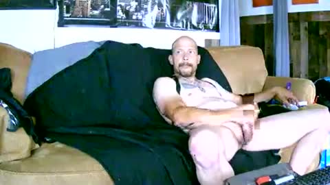 Snapshot of brutal3anddone chatting on April 18, 2026, 6:34 pm brutal3anddone online show from April 18, 2026, 6:34 pm