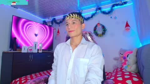 BRYAM INDEPENDENT MODEL online show from December 14, 2024, 1:06 am