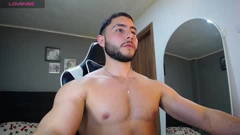 Snapshot of bryan_oficials chatting on December 17, 2024, 5:18 am bryan_oficials online show from December 17, 2024, 5:18 am