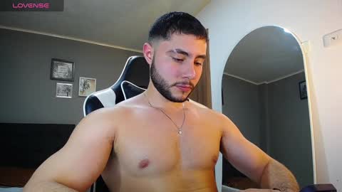 Snapshot of bryan_oficials chatting on December 30, 2024, 10:45 pm bryan_oficials online show from December 30, 2024, 10:45 pm