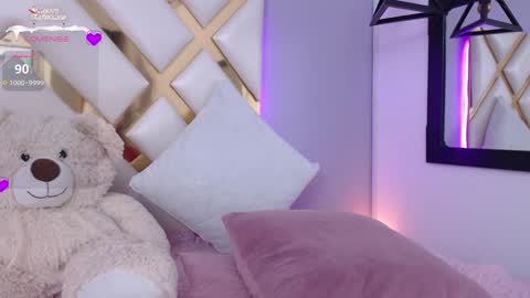 Becky Anders  online show from December 17, 2024, 11:39 am