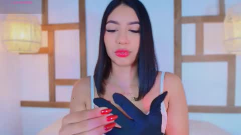 BryannaHills online show from September 17, 2025, 10:50 am