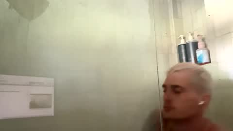 bryjybxxx online show from April 6, 2026, 4:52 pm