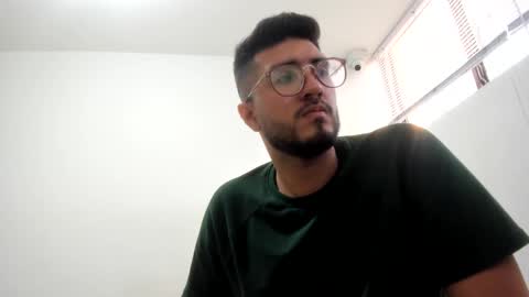 Snapshot of bryperez chatting on March 10, 2025, 10:13 pm bry online show from March 10, 2025, 10:13 pm