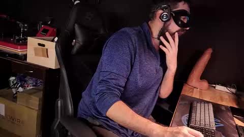 Snapshot of btarkhun chatting on October 31, 2025, 8:43 pm Anal Orgasm online show from October 31, 2025, 8:43 pm