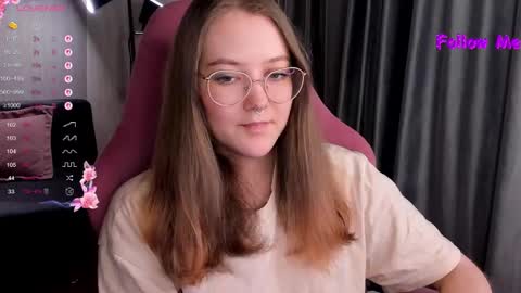 Snapshot of bubble_bunny chatting on October 23, 2025, 11:35 pm Ruby online show from October 23, 2025, 11:35 pm