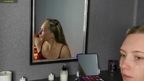 Sabrina  online show from October 31, 2025, 4:57 am