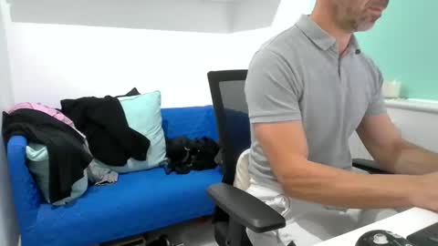 Bubblebum online show from October 7, 2025, 2:14 pm