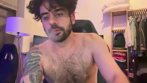 Snapshot of bubblebutt723 chatting on April 14, 2026, 7:47 am bubblebutt723 online show from April 14, 2026, 7:47 am