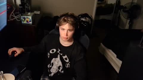 BubblebuttBdn online show from September 12, 2025, 6:35 am