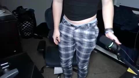 BubblebuttBdn online show from November 19, 2025, 4:01 am