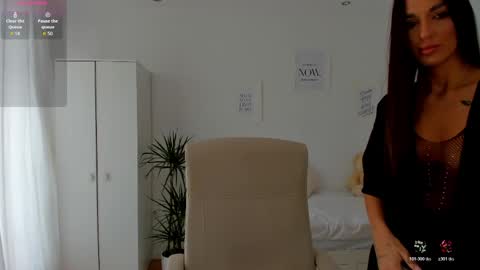 bubbledoll7 online show from April 1, 2026, 8:15 am