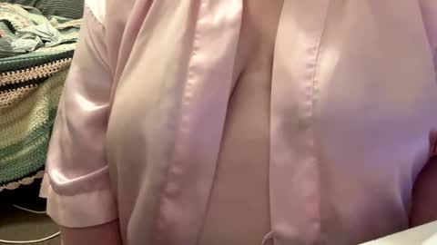 bubblegirl online show from April 16, 2026, 6:47 am