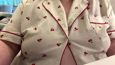 bubblegirl online show from April 23, 2026, 5:04 pm