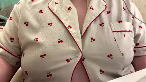 bubblegirl online show from April 25, 2026, 2:36 am