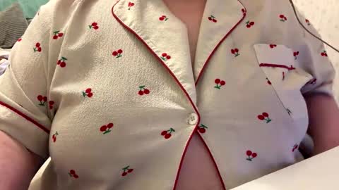 bubblegirl online show from April 26, 2026, 10:13 am