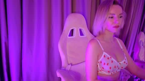 bubbling_crush online show from March 4, 2025, 5:56 pm