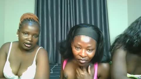 Snapshot of bubbly1_ chatting on November 13, 2025, 9:25 pm Bubbly online show from November 13, 2025, 9:25 pm