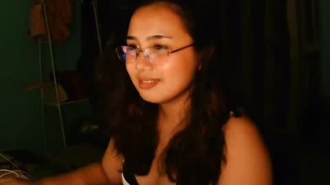 Snapshot of bubbly2027 chatting on May 3, 2026, 2:12 pm bubbly2027 online show from May 3, 2026, 2:12 pm
