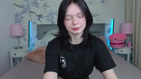 Leona online show from March 21, 2026, 10:57 pm