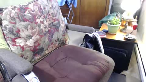 Slim online show from December 28, 2024, 5:03 pm