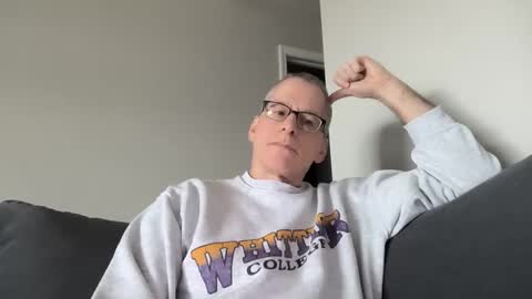 Snapshot of budman004 chatting on February 22, 2026, 6:06 pm budman004 online show from February 22, 2026, 6:06 pm