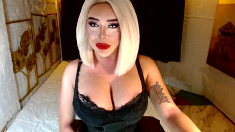 Lucienne online show from September 10, 2025, 9:20 am