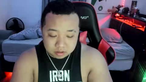 buffsexyman24 online show from March 3, 2025, 3:52 am