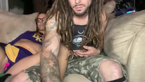 Yourtrippyhippy online show from November 8, 2025, 4:12 am