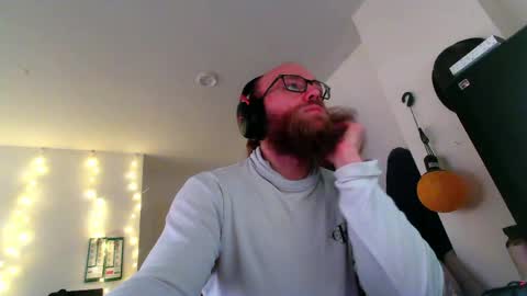 Snapshot of buhalteris chatting on May 10, 2026, 3:17 pm Lukas online show from May 10, 2026, 3:17 pm