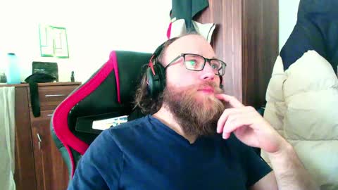 Snapshot of buhalteris chatting on May 19, 2026, 10:32 am Lukas online show from May 19, 2026, 10:32 am