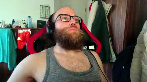 Snapshot of buhalteris chatting on May 25, 2026, 4:02 pm Lukas online show from May 25, 2026, 4:02 pm