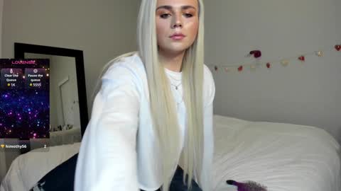 buitifulblonde online show from January 6, 2025, 1:53 am