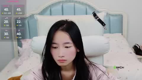 Sandy----xx online show from November 18, 2025, 11:48 pm