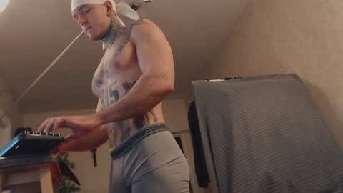 Dmitriy  online show from February 4, 2025, 8:49 pm