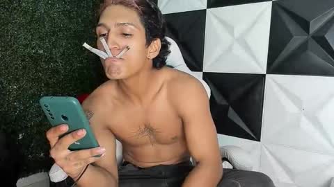 bull_cam online show from December 16, 2025, 3:55 am