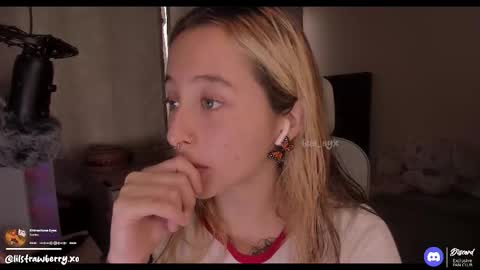 Snapshot of bun_nyx chatting on February 9, 2026, 10:58 pm online show from February 9, 2026, 10:58 pm