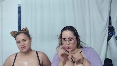 Snapshot of bunniosito chatting on November 8, 2025, 1:50 am bunniosito online show from November 8, 2025, 1:50 am