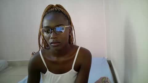 bunny_bliss1 online show from May 1, 2026, 11:15 am